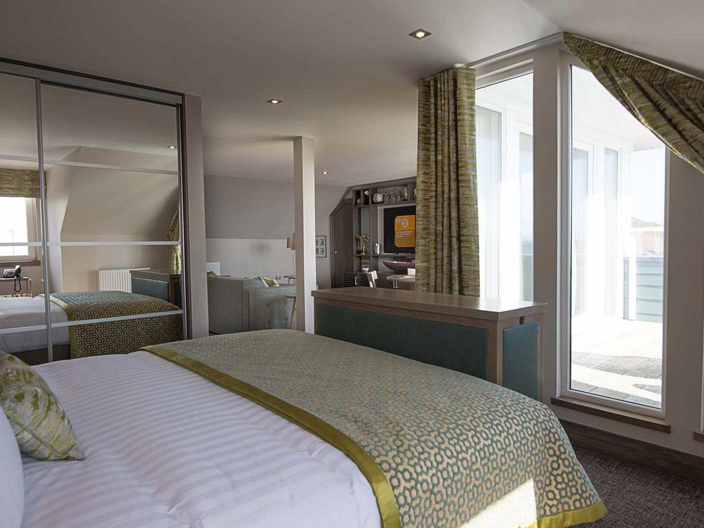 The Waterside Hotel سيميل المظهر الخارجي الصورة